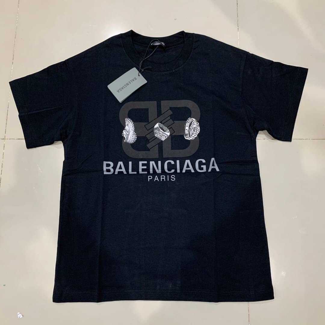 BALENCIAGA BB INTERLOCKING PRINT T-SHIRT เสื้อยืดคอกลมแขนสั้น แบรนด์บาลองเซียก้า บีบี