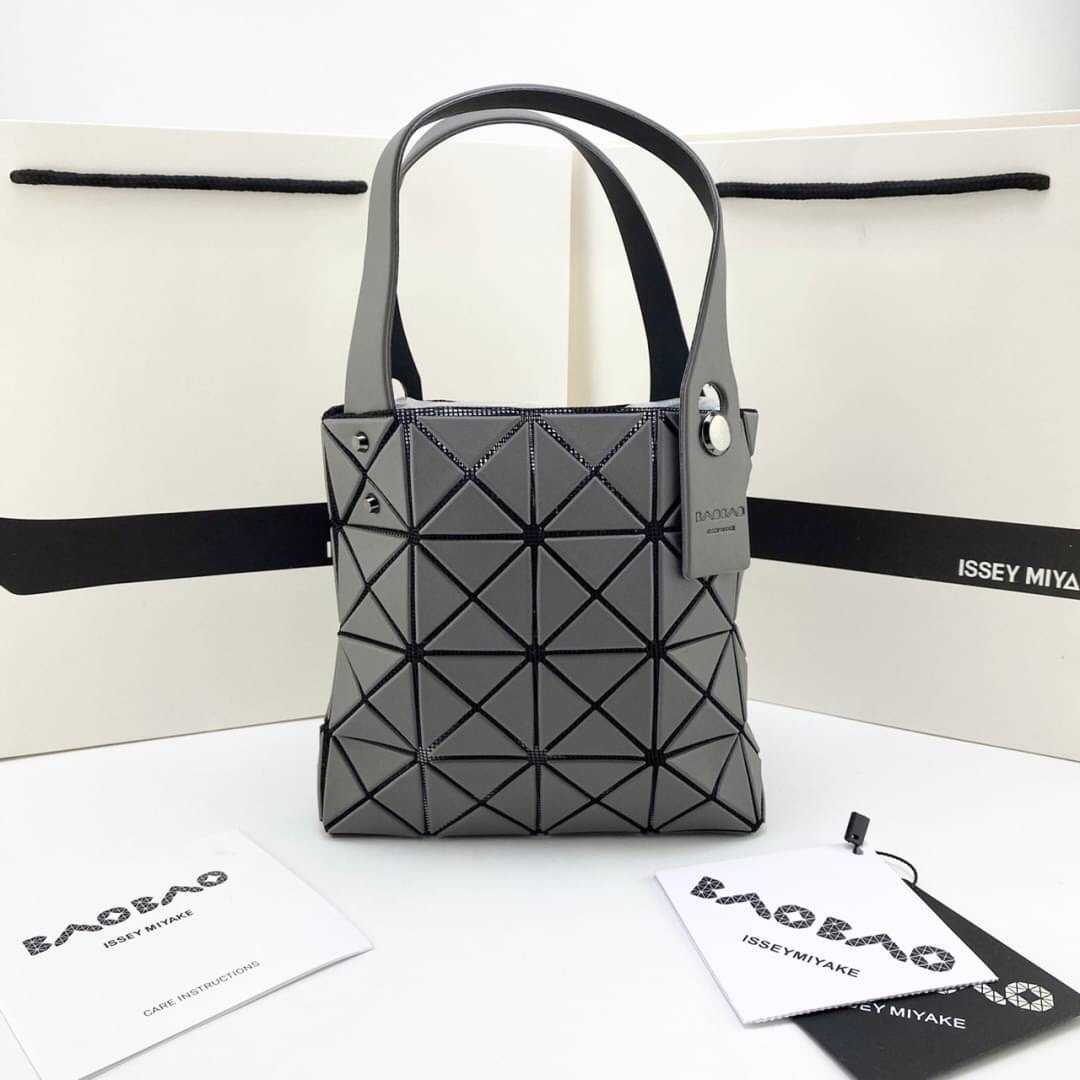 BAO BAO ISSEY MIYAKE LUCENT BOXY MINI TOTE BAG กระเป๋าบาวบาว อิซเซ่ มิยาเกะ