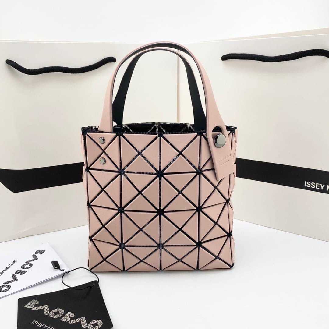 BAO BAO ISSEY MIYAKE LUCENT BOXY MINI TOTE BAG กระเป๋าบาวบาว อิซเซ่ มิยาเกะ