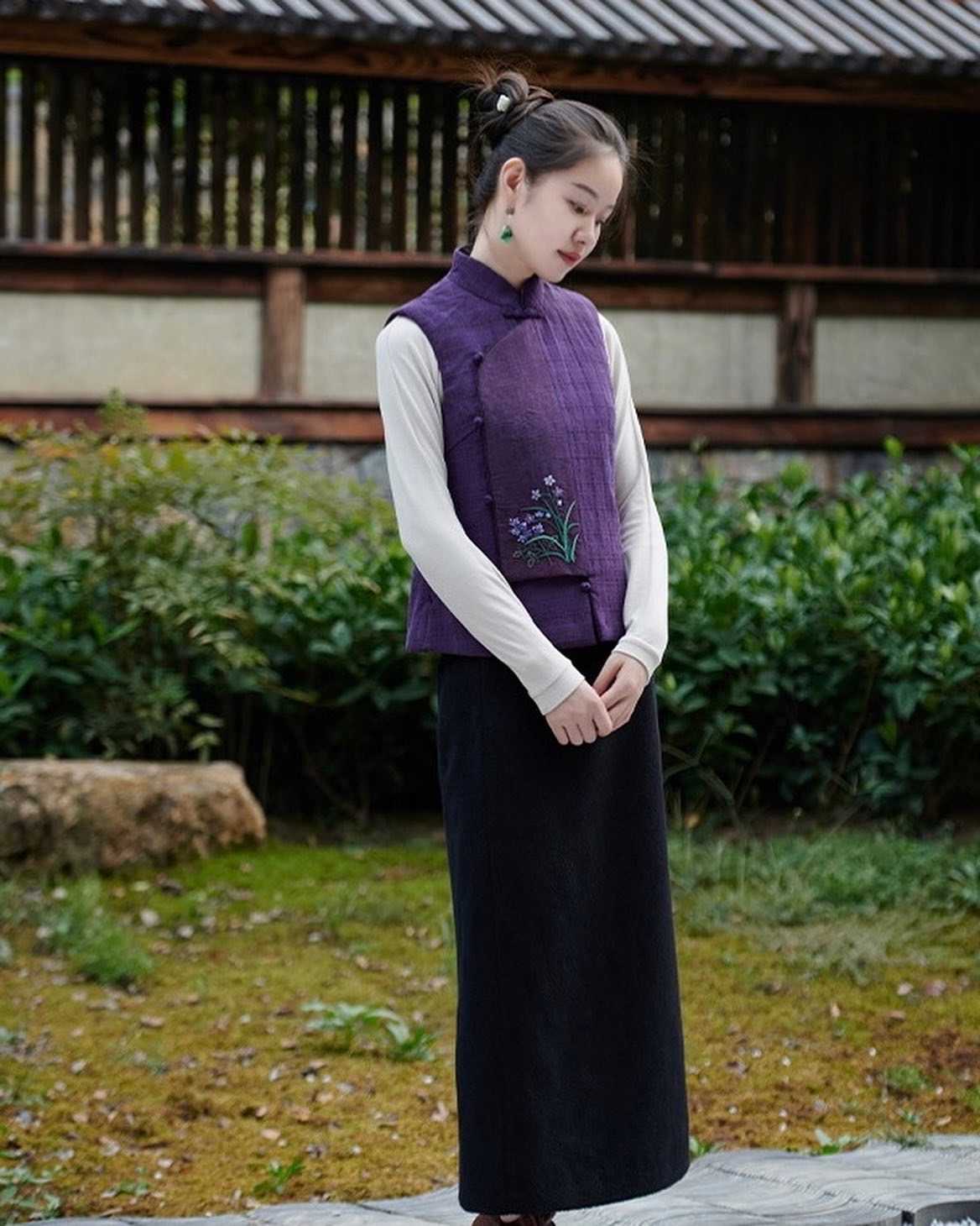 Mo on the flower bloom orchid placket [morning rising] silk cloud yarn vest