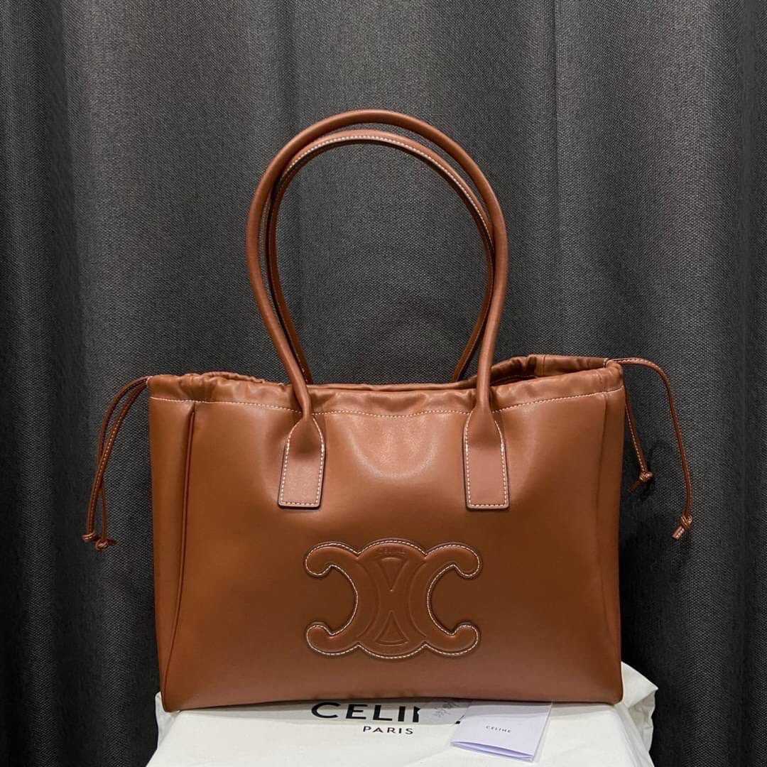CELINE CABAS DRAWSTRING CUIR TRIOMPHE IN SMOOTH CALFSKIN กระเป๋าถือ สะพายไหล่ โท้ท ซีลีน