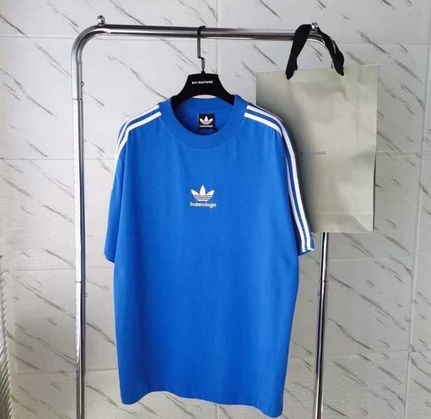 BALENCIAGA X ADIDAS OVERSIZED T-SHIRT  เสื้อยืดคอกลมแขนสั้น แบรนด์อดิดาส บาลองเซียก้า