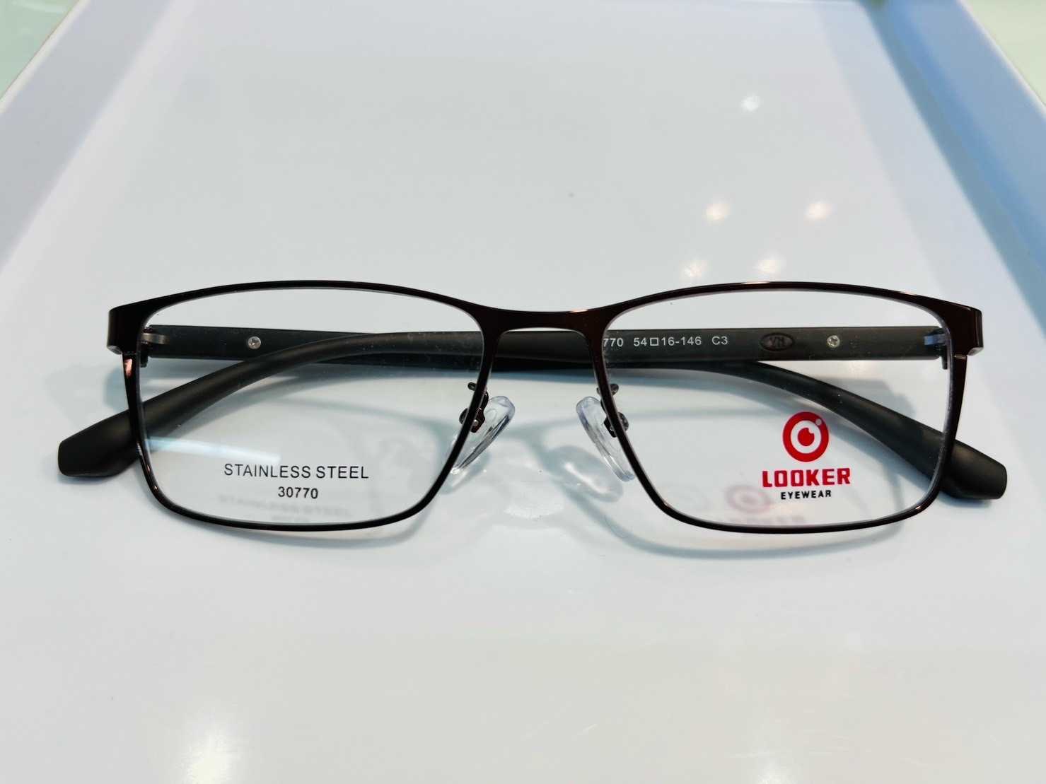 กรอบแว่นแบรนด์ Looker รุุ่น 30770