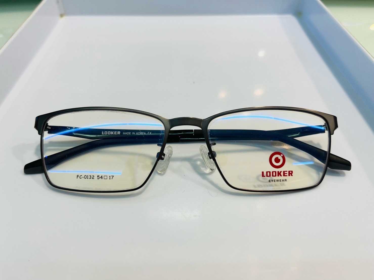 กรอบแว่นแบรนด์ Looker รุ่น FC-0132