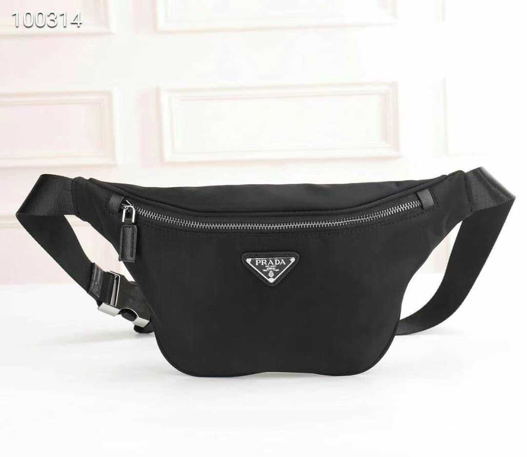 PRADA BLACK NYLON BELT BAG กระเป๋าคาดอก แบรนด์ปราด้า ผ้าไนล่อนสีดำ คาดอก