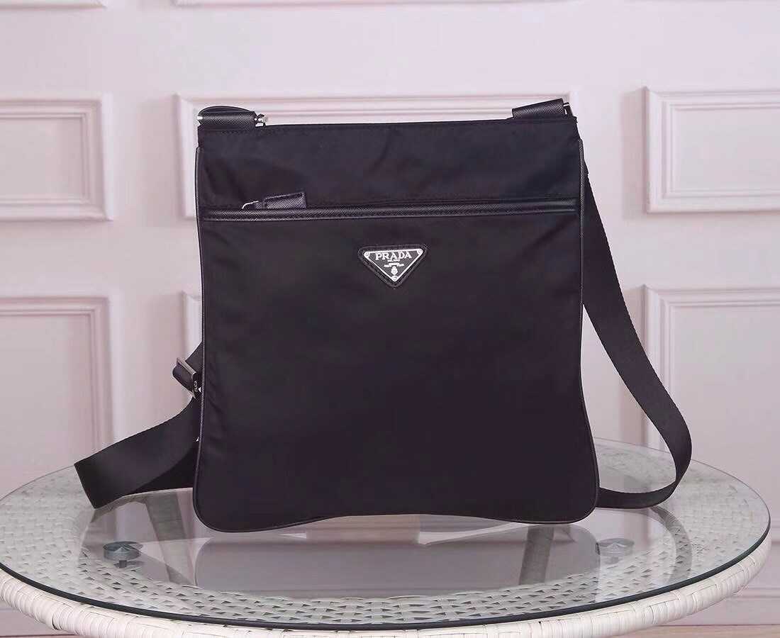 PRADA TESSUTO SAFFIANO MESSENGER BAG กระเป๋าสะพายข้างผ้าไนล่อน แบรนด์ปราด้า สีดำ