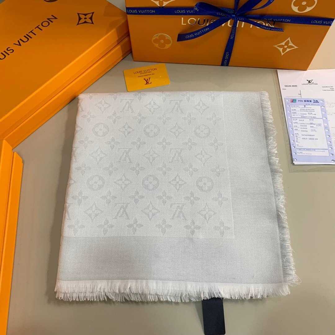 LOUIS VUITTON SILK LUREX WOOL MONOGRAM SHINE SHAWL ผ้าพันคอคลุมไหล่ แบรนด์เนมหลุยส์วิตตอง