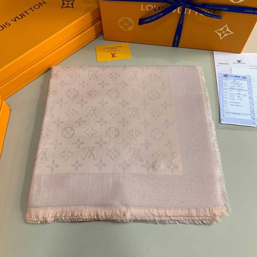 LOUIS VUITTON SILK LUREX WOOL MONOGRAM SHINE SHAWL ผ้าพันคอคลุมไหล่ แบรนด์เนมหลุยส์วิตตอง