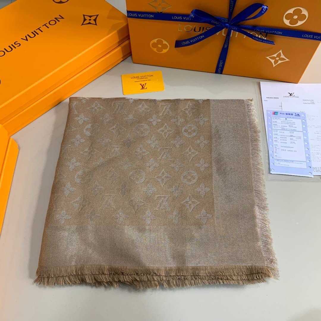 LOUIS VUITTON SILK LUREX WOOL MONOGRAM SHINE SHAWL ผ้าพันคอคลุมไหล่ แบรนด์เนมหลุยส์วิตตอง