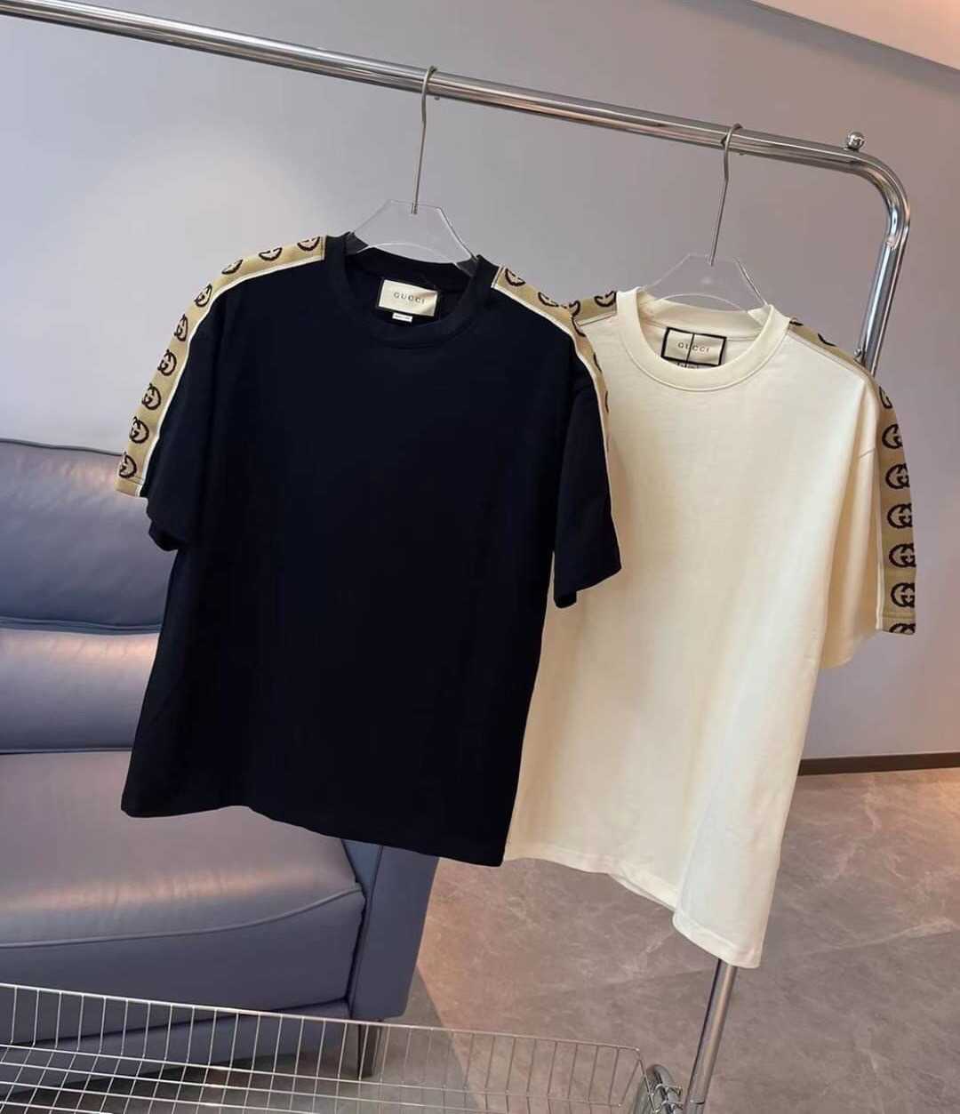 GUCCI WEBBING TRIMMED LOOPBACK GG LOGO STRIPE TAPE COTTON JERSEY TEE เสื้อยืดคอกลมแขนสั้น กุชชี่