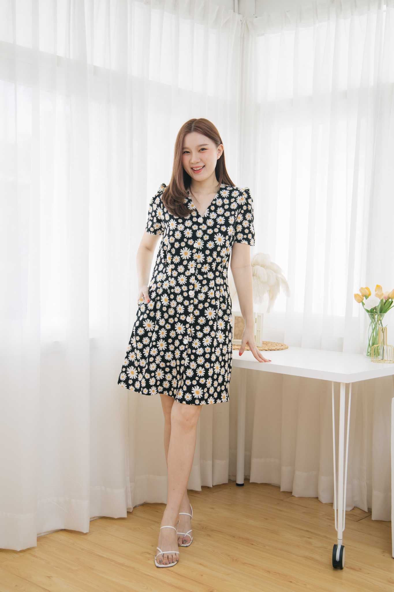 ชุดให้นม Black daisy snowwhite dress 