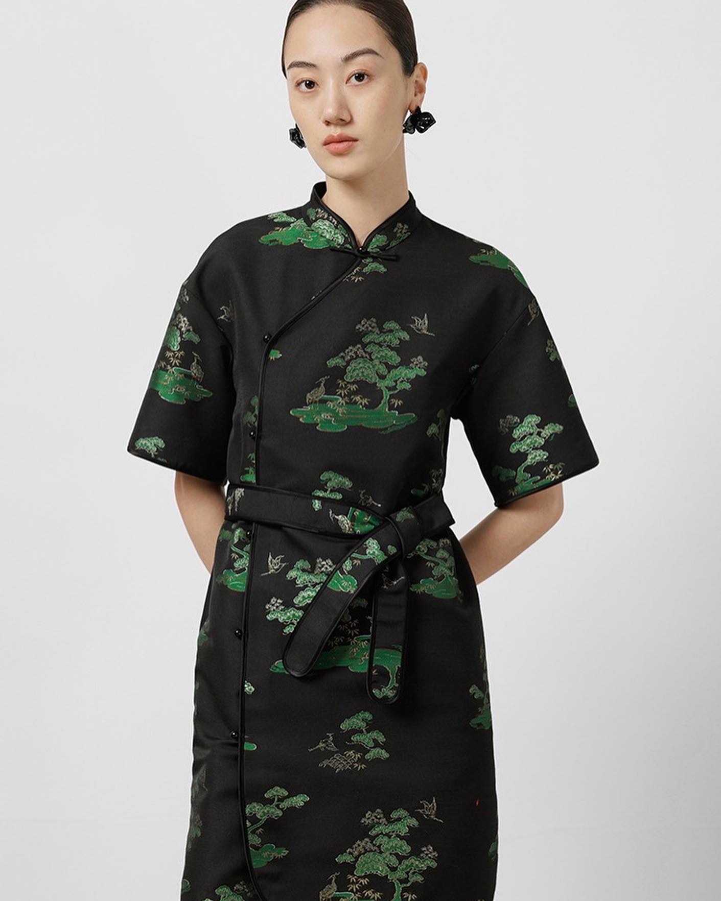CCHER Zhen [Green Pine Heron Shadow] gold thread jacquard new Chinese dress