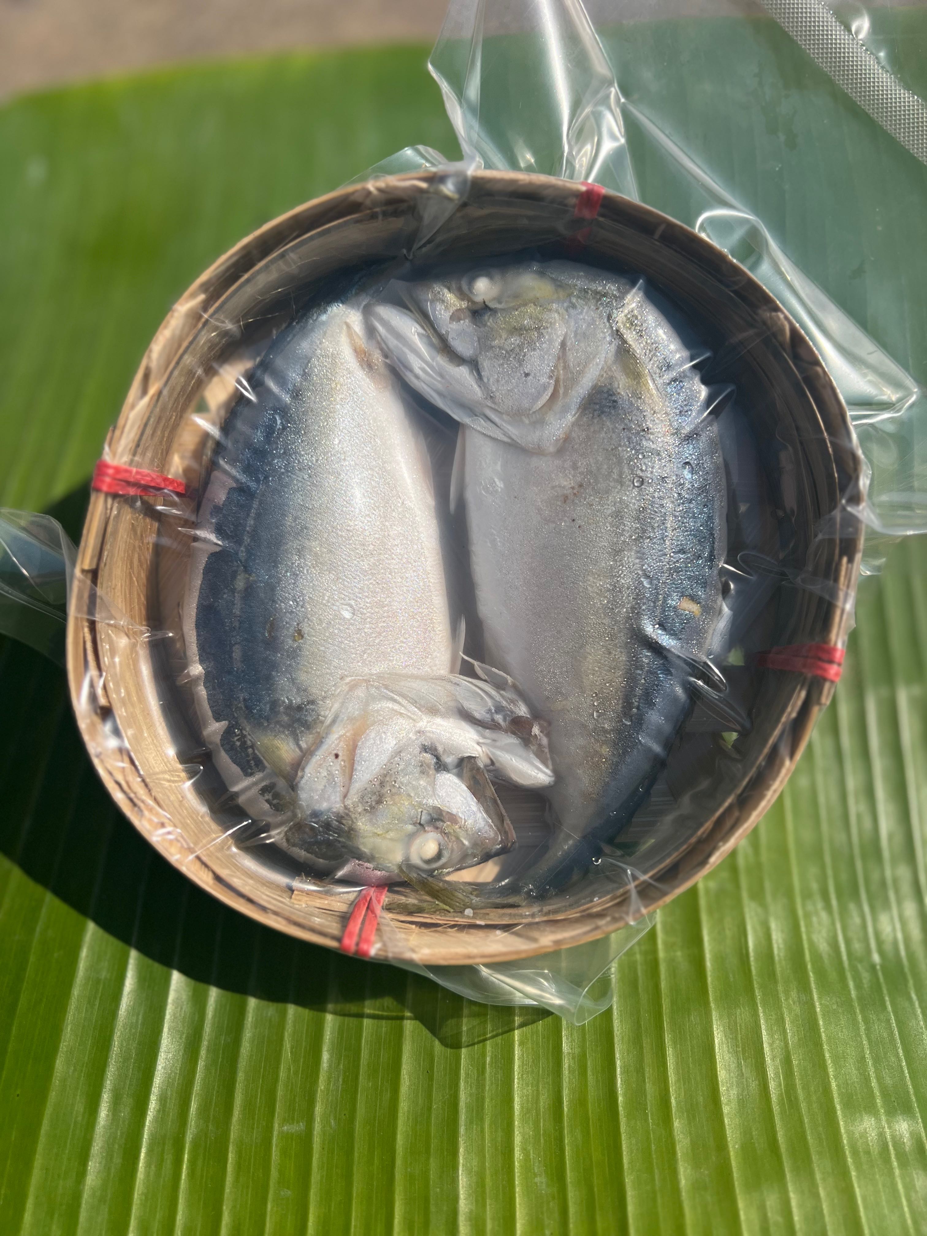 ปลาทูนึ่งพร้อมเข่ง