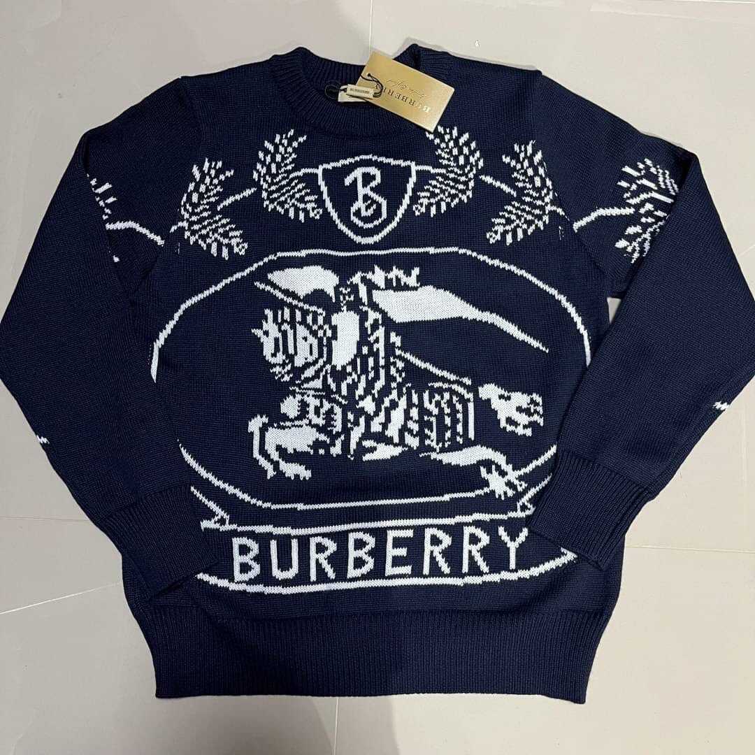 BURBERRY  THE EQUESTRIAN KNIGHT DEVICE EKD KNITTED SWEATER เสื้อสเวตเตอร์ ไหมพรม เบอเบอรี่