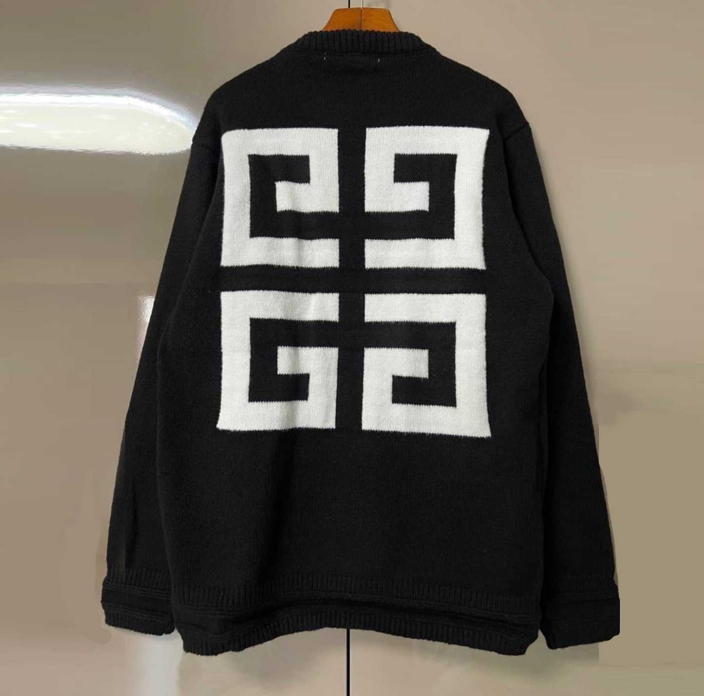 GIVENCHY BLACK 4G KNIT SWEATER IN BLACK เสื้อกันหนาวแขนยาว สเวตเตอร์ไหมพรม แบรนด์จิวองชี่