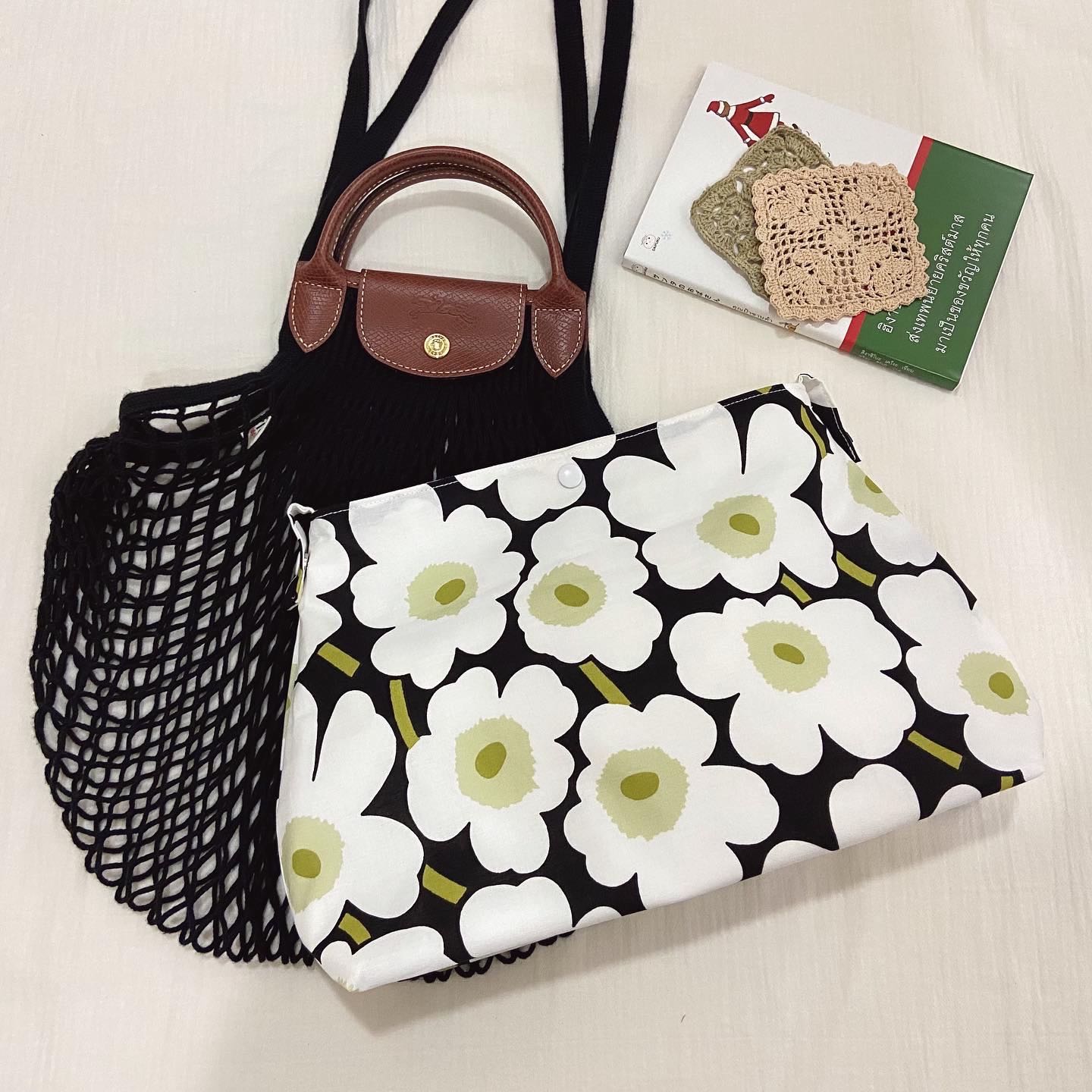 Bag in Bag กระเป๋าไส้ในไซส์ S ผ้าMarimekkoแท้ ดอกขาว เกสรเขียว🌿 📌 จัดส่งหลังกดสั่ง 5-6วัน