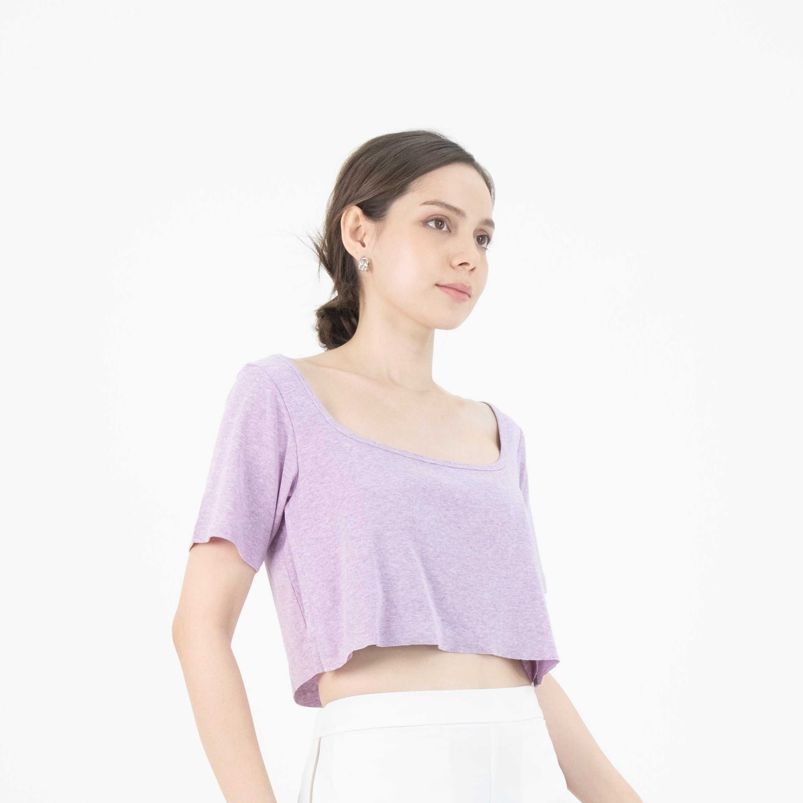 QueenCows เสื้อให้นม Kara Cropped Top