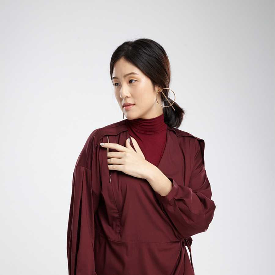 QueenCows เสื้อให้นม Casey Side Tie Top (Red)