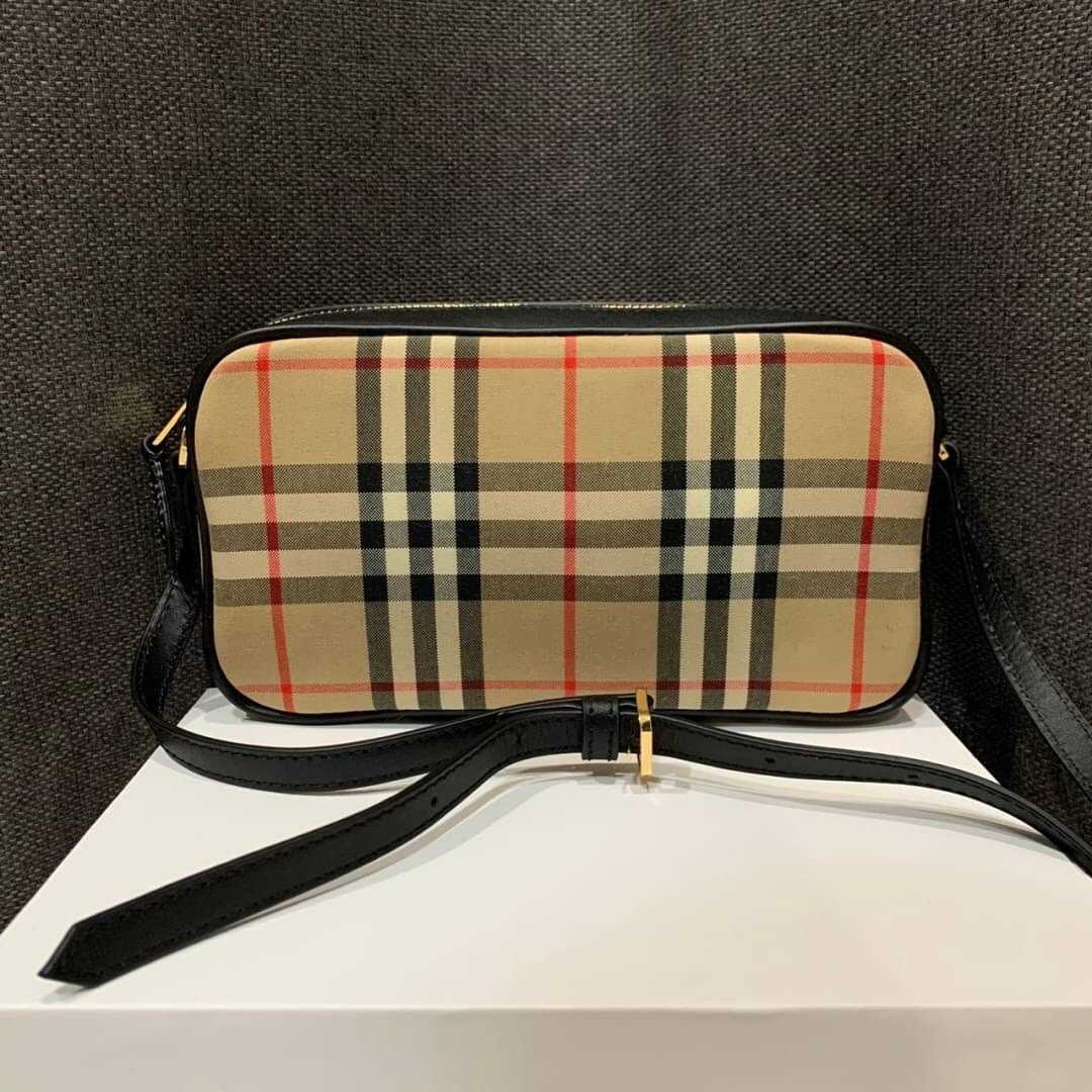 BURBERRY VINTAGE CHECK CROSSBODY CAMERA BAG กระเป๋าสะพายข้างครอสบอดี้ แบรนด์เบอเบอรี่