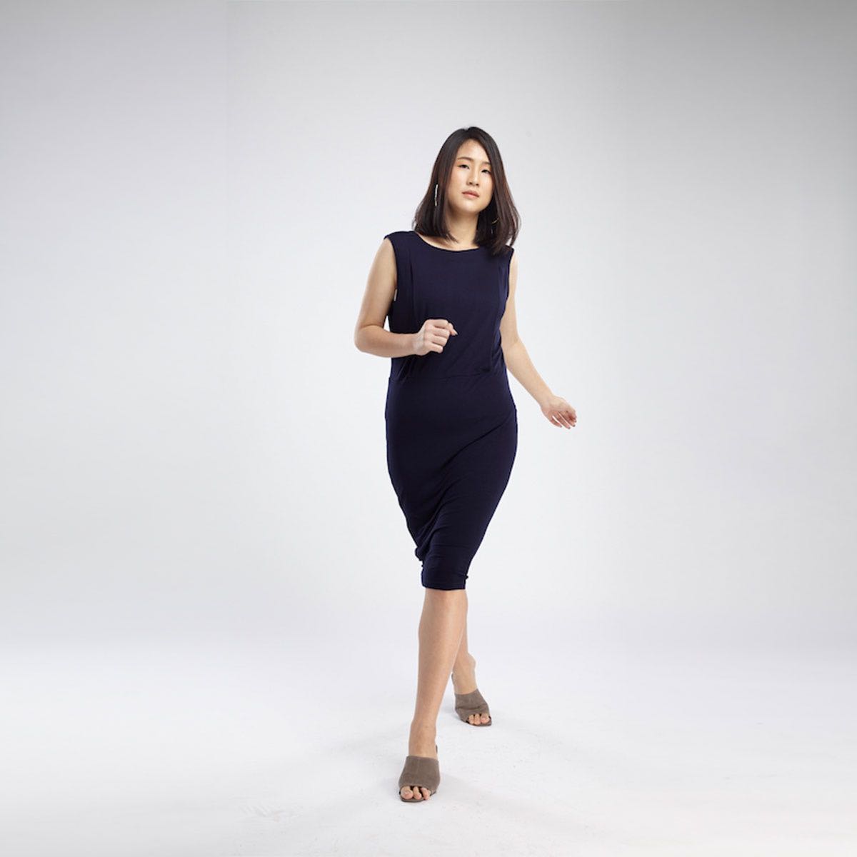 QueenCows ชุดให้นม Trixie Neck Dress(Black)