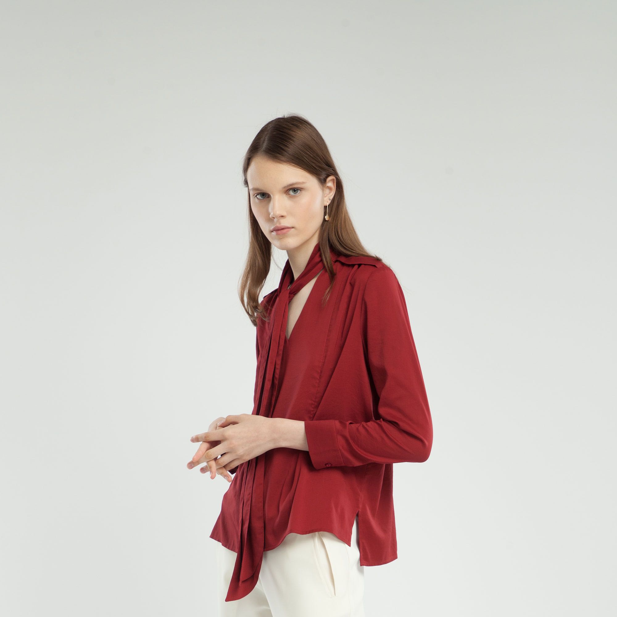 QueenCows เสื้อให้นม Rachel Bow Blouse (Red)