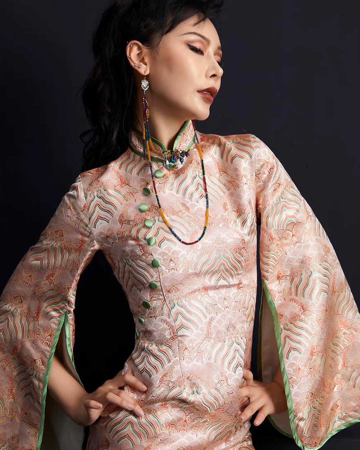Fulang 2022 Original Modified Tang dress wide-sleeved wavy jacquard short cheongsam skirt