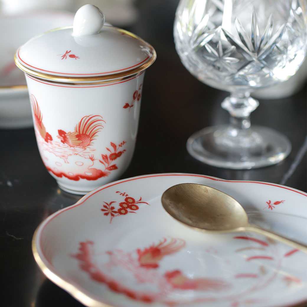 ชุดถ้วยไข่ตุ๋นพร้อมฝาปิดและจานรอง Richard Ginori