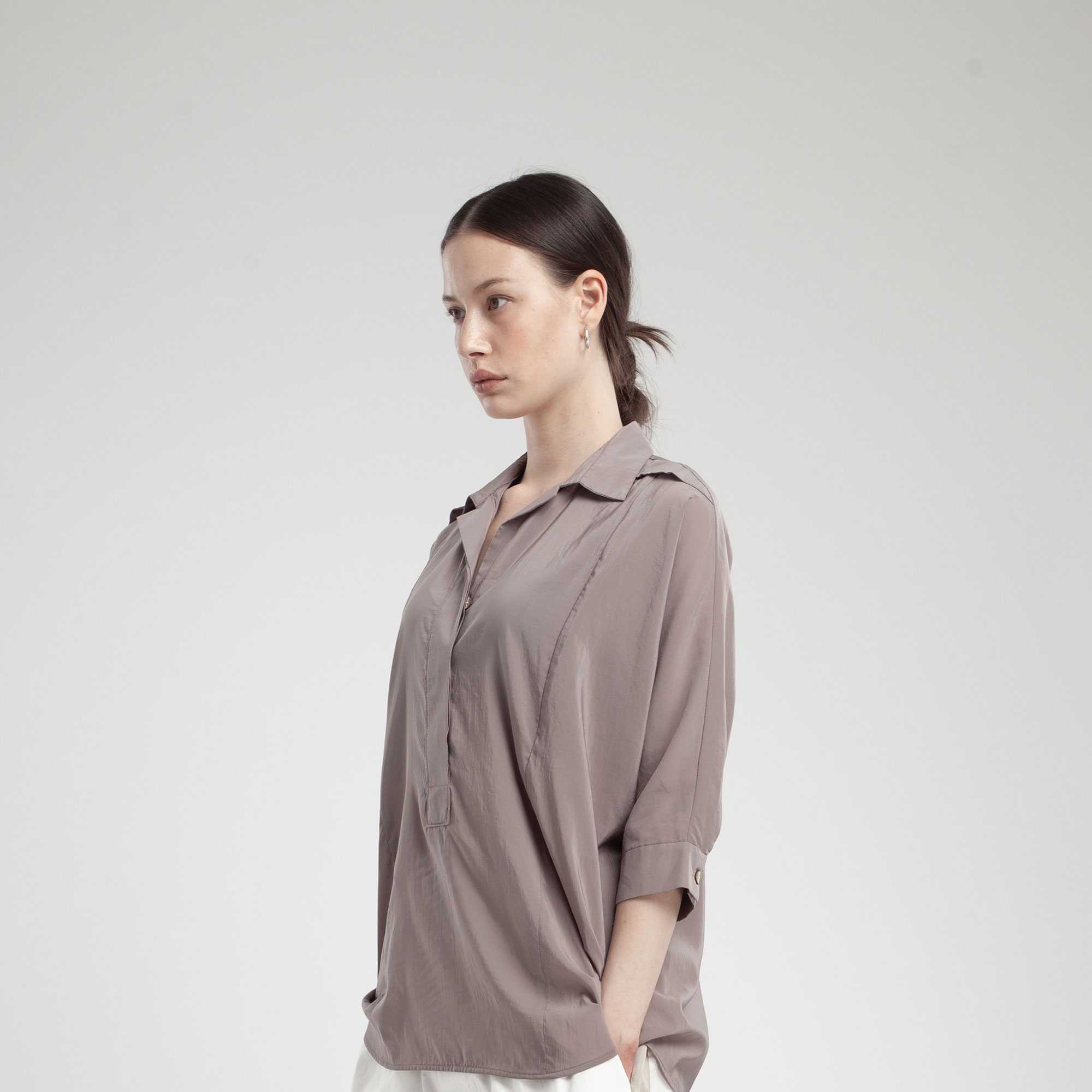 QueenCows เสื้อให้นม Goen Light Brown Shirt (Light Brown)