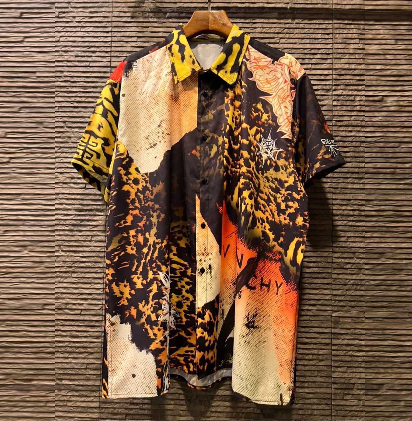 GIVENCHY ORANGE & BLACK BOXY GRAPHIC SHIRT เสื้อเชิ้ตคอปกแขนสั้น แบรนด์จิวองชี่