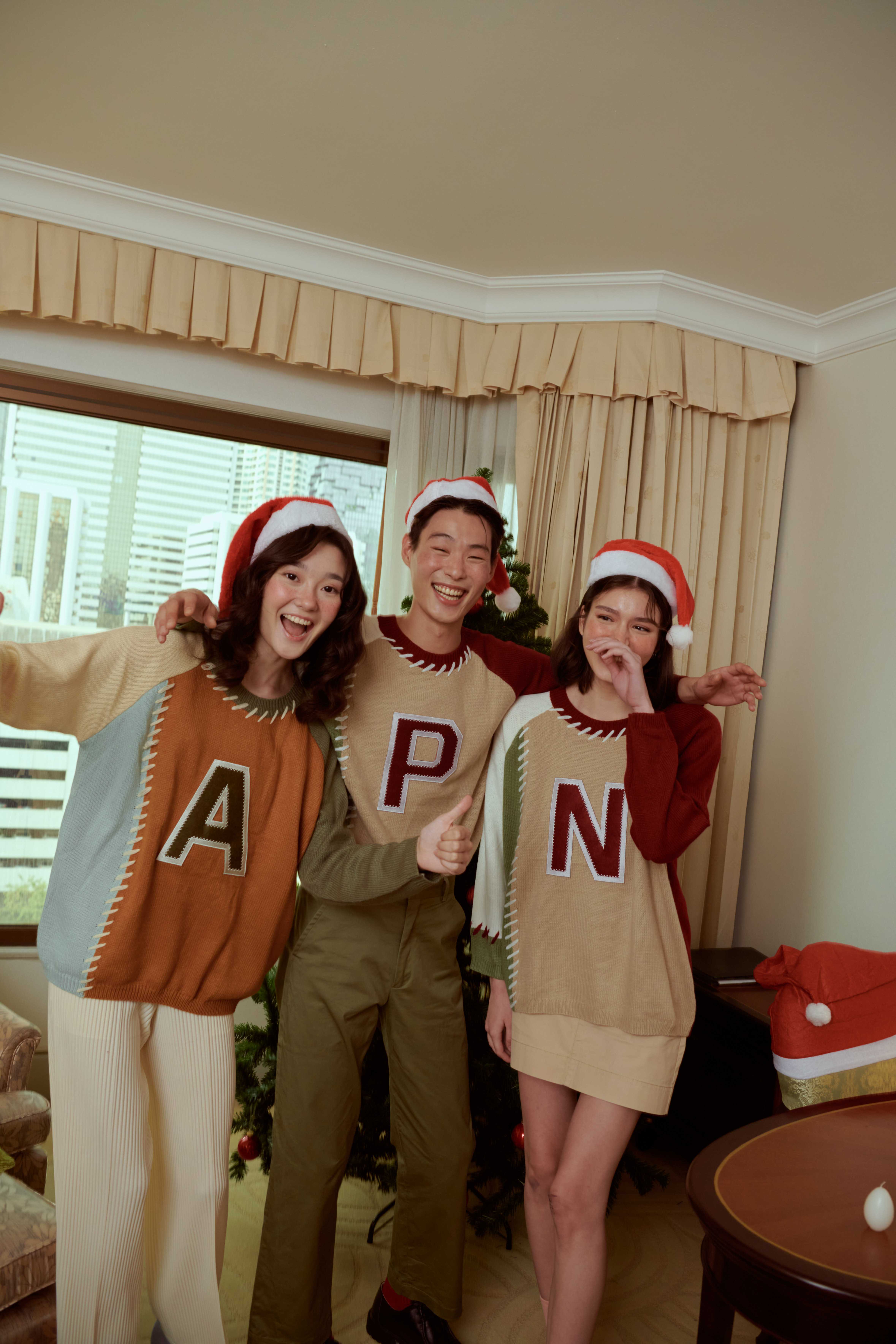 Gingerbread Sweater  (จัดส่ง 28 ธันวาคม)