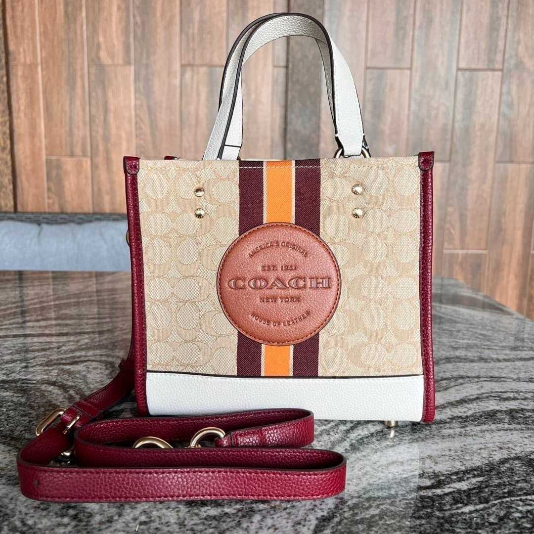 COACH Dempsey Tote 22 in Signature Jacquard With Stripe and COACH Patch(COACH C7083)