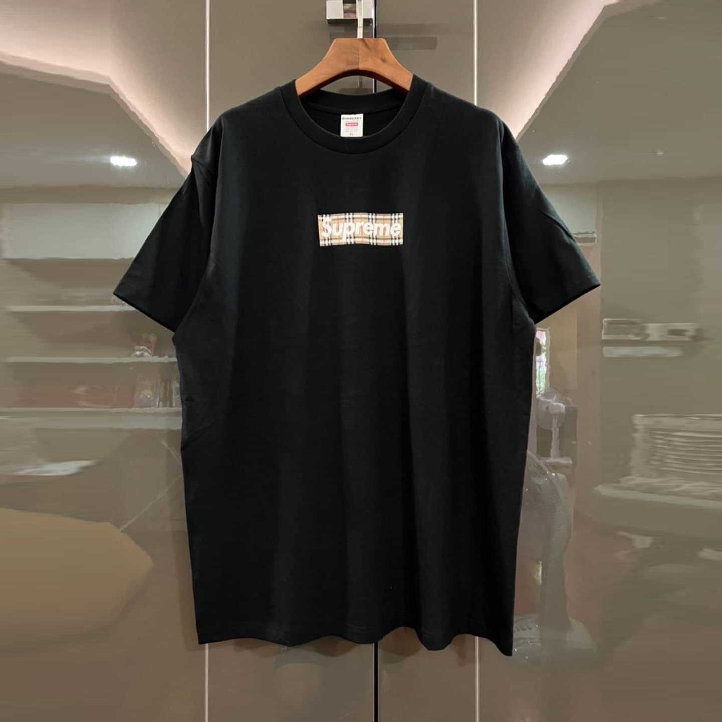 SUPREME X BURBERRY VINTAGE CHECK BOX LOGO TEE WHITE เสื้อยืดคอลกมแขนสั้น แบรนด์สุพรีม และเบอเบอรี่