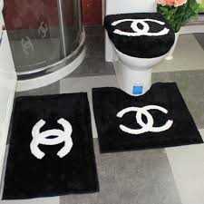 CHANEL CC LOGO TOILET SEAT COVER AND RUGS SET พรมห้องน้ำ พรมฝาชักโครก พรมตัวยู แบรนด์ชาแนล