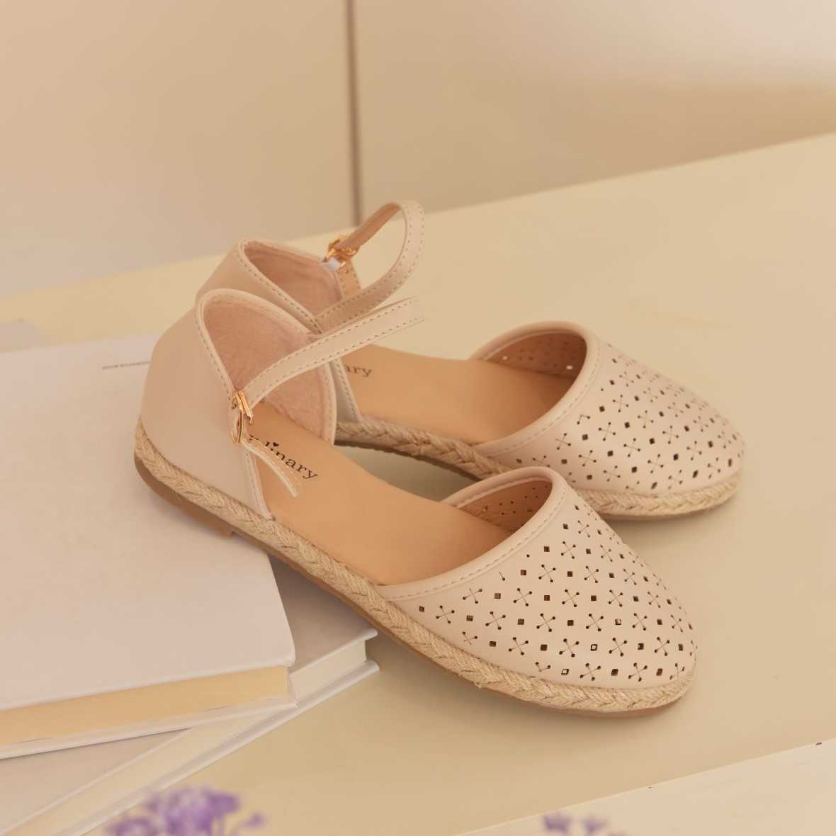 Gordinary Lena - Beige  (สีเบจ) Size 36-42