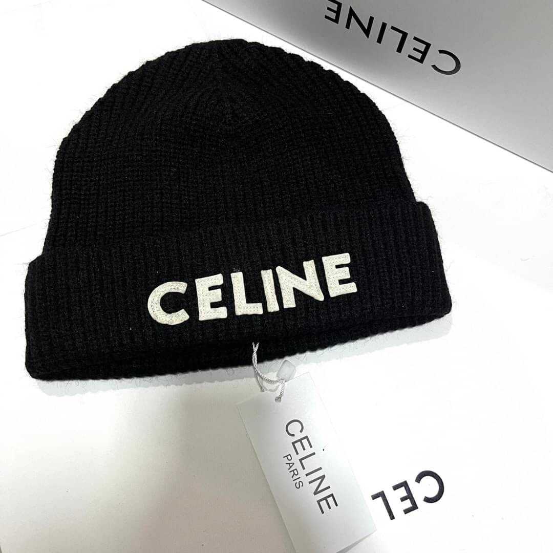 CELINE EMBROIDERED KNIT WOOL BEANIE หมวกไหมพรม แบรนด์ซีลีน สีดำ ปัก patch