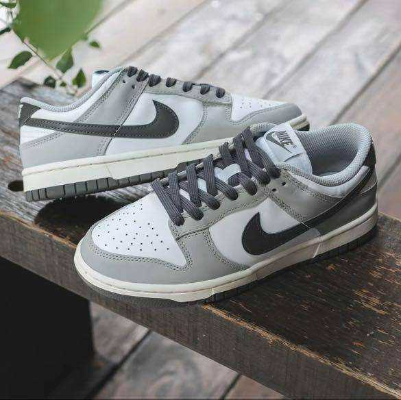 Nike Dunk Low Light Smoke Grey 