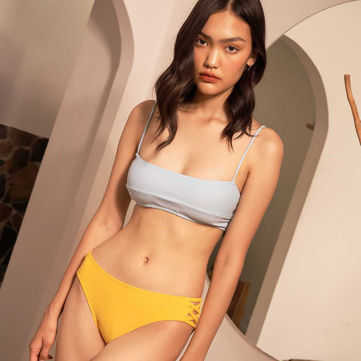 [Coralist Swimwear] เสื้อครอปสายเดี่ยวว่ายน้ำ รุ่น Quinn สี Pastel Blue (CREX277)