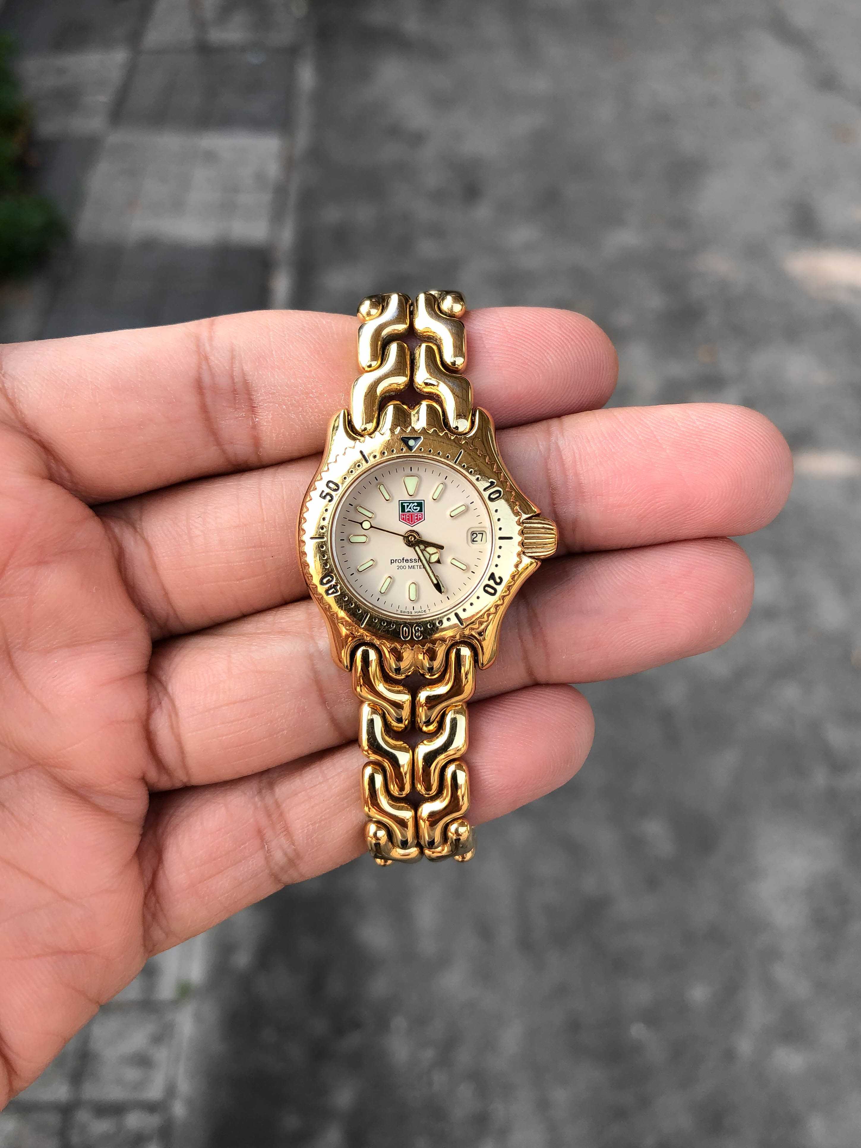 Tag Heuer ก้างปลา Mini Lady Quartz เรือนทองล้วน หน้าครีม