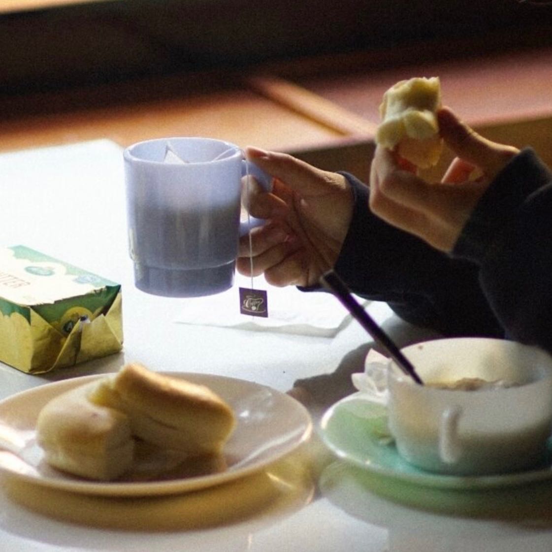 Uns milk-glass mug