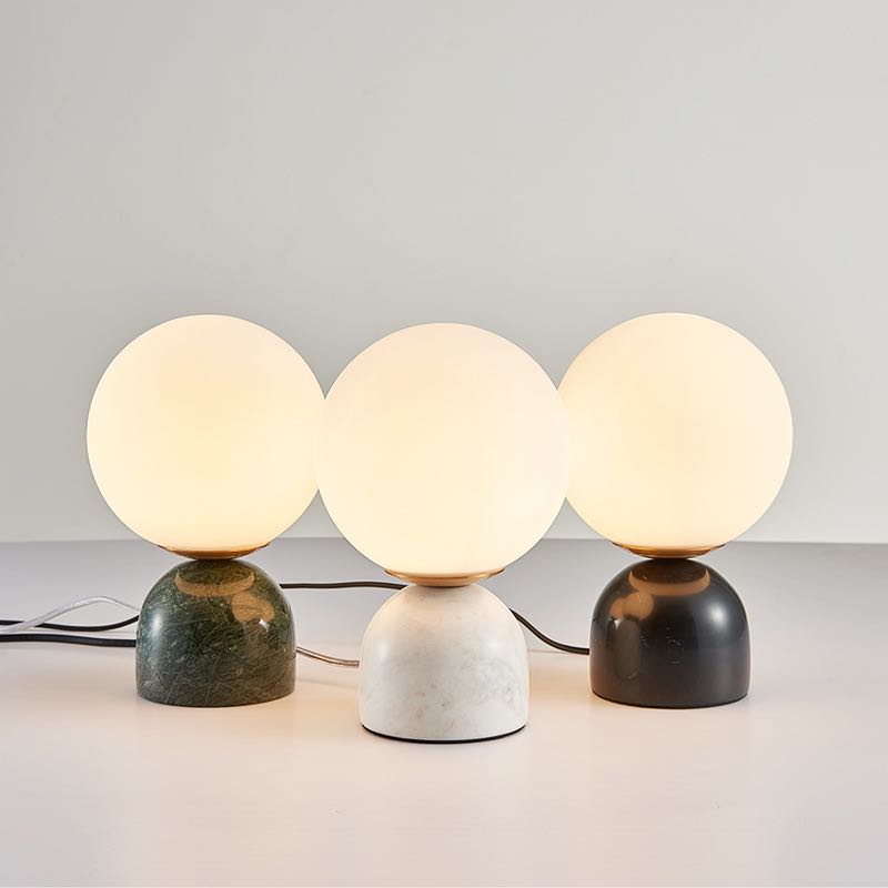[พรีออเดอร์ 2-3 weeks] Table Lamp