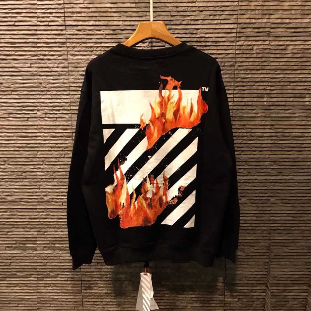 OFF-WHITE FIRE PRINT LONG SLEEVE SWEATSHIRT เสื้อสเวตเตอร์กันหนาวแขนยาว จากแบรนด์ออฟไวท์