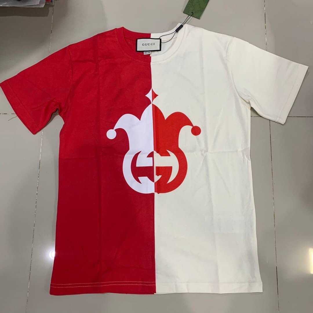GUCCI GG CROWN COTTON JERSEY WITH JESTER PRINT T-SHIRT เสื้อยืดคอกลมแขนสั้นแบรนด์กุชชี่ สีทูโทน