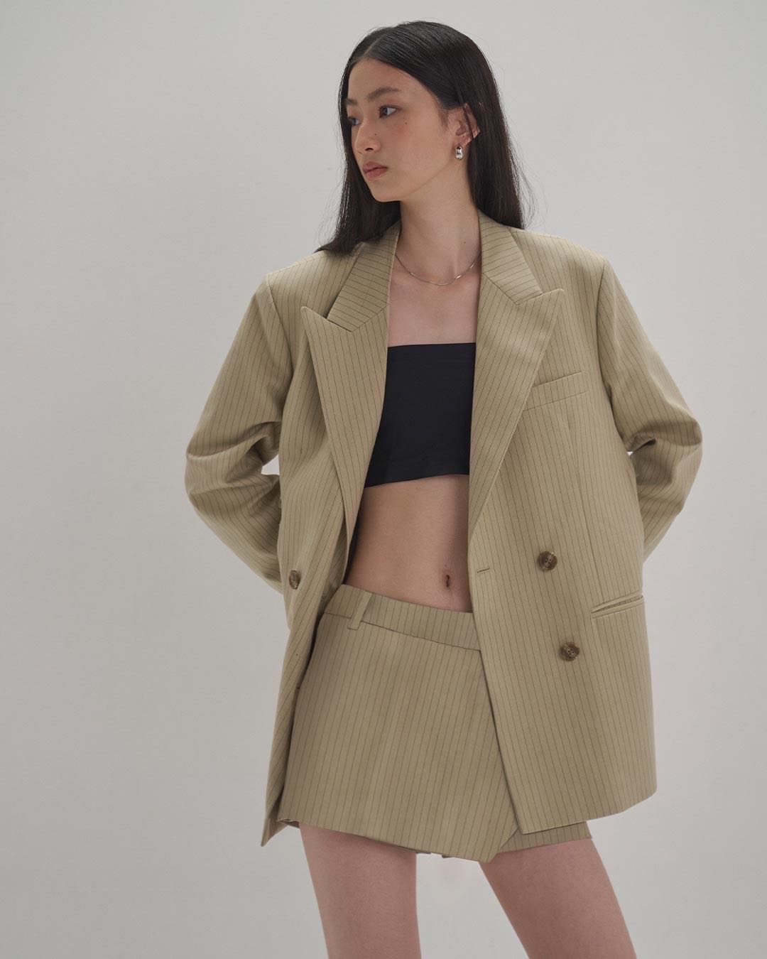 SHORT in Camel Stripes