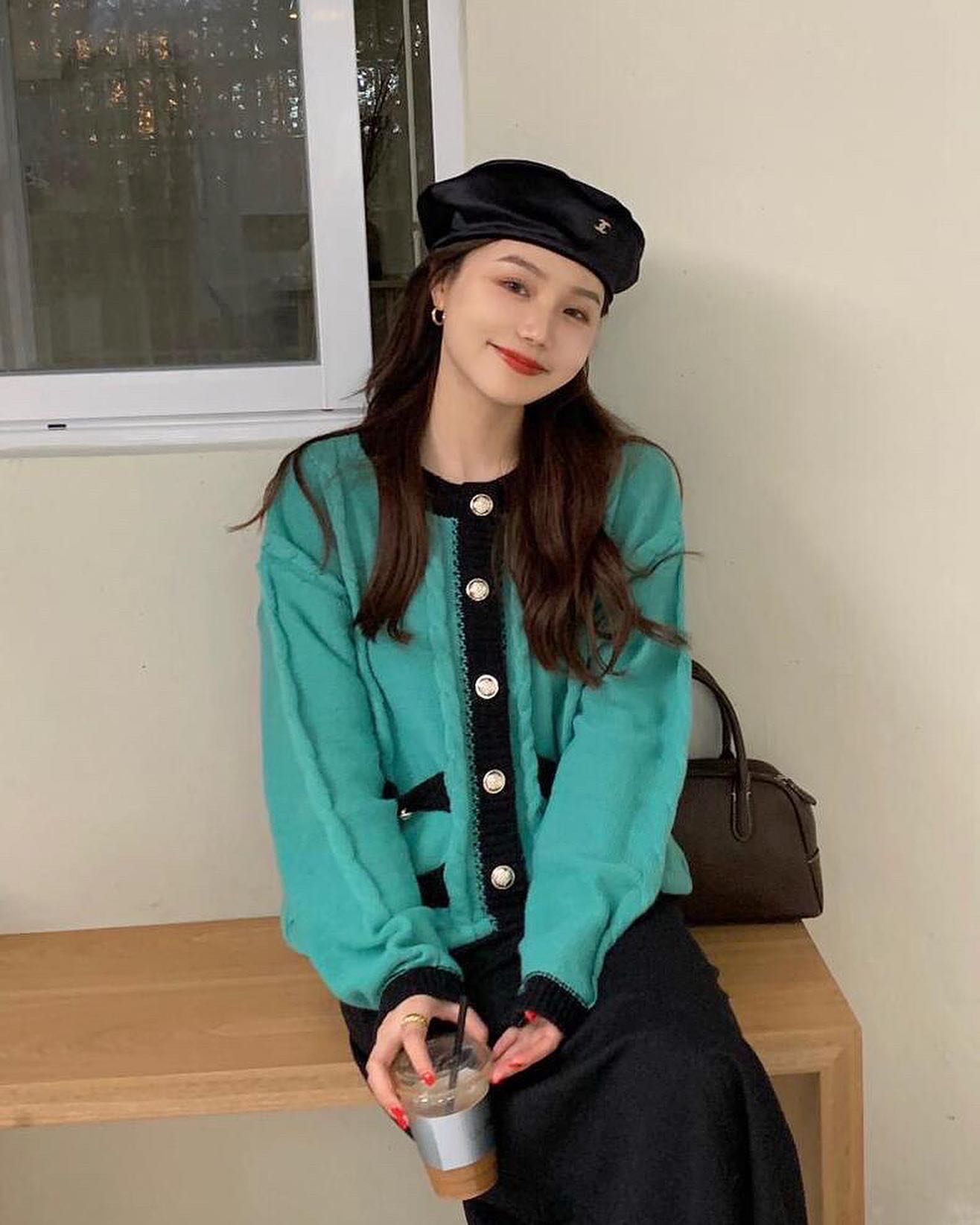 C109 เสื้อไหมพรม สีเขียวสดใส