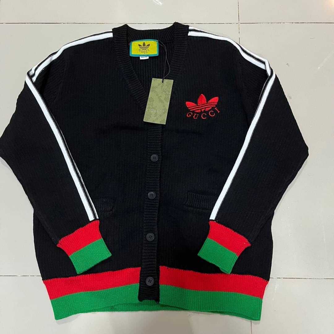 GUCCI X ADIDAS LOGO EMBRODERED RED/GREEN STRIPE VISCOSE CARDIGAN IN BLACK คาร์ดิแกน กุชชี่