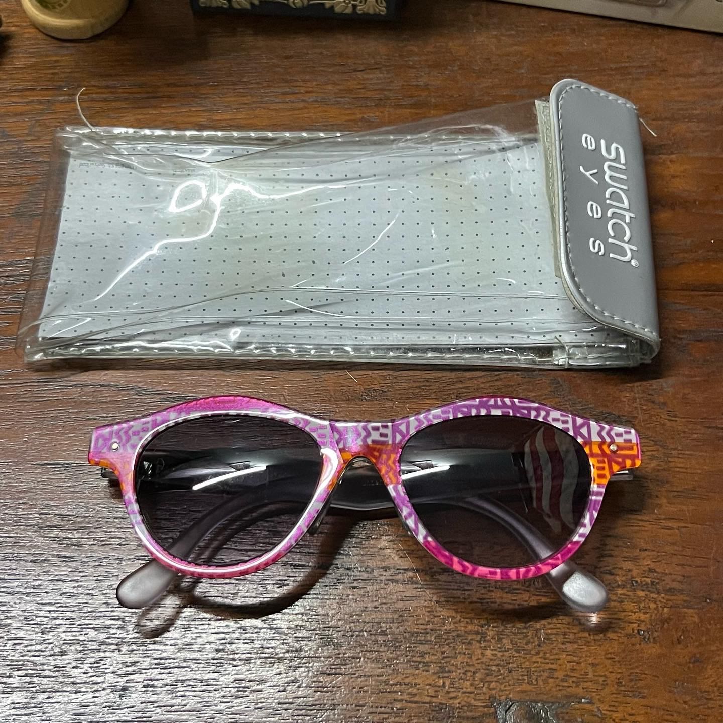 แว่นกันแดด Swatch