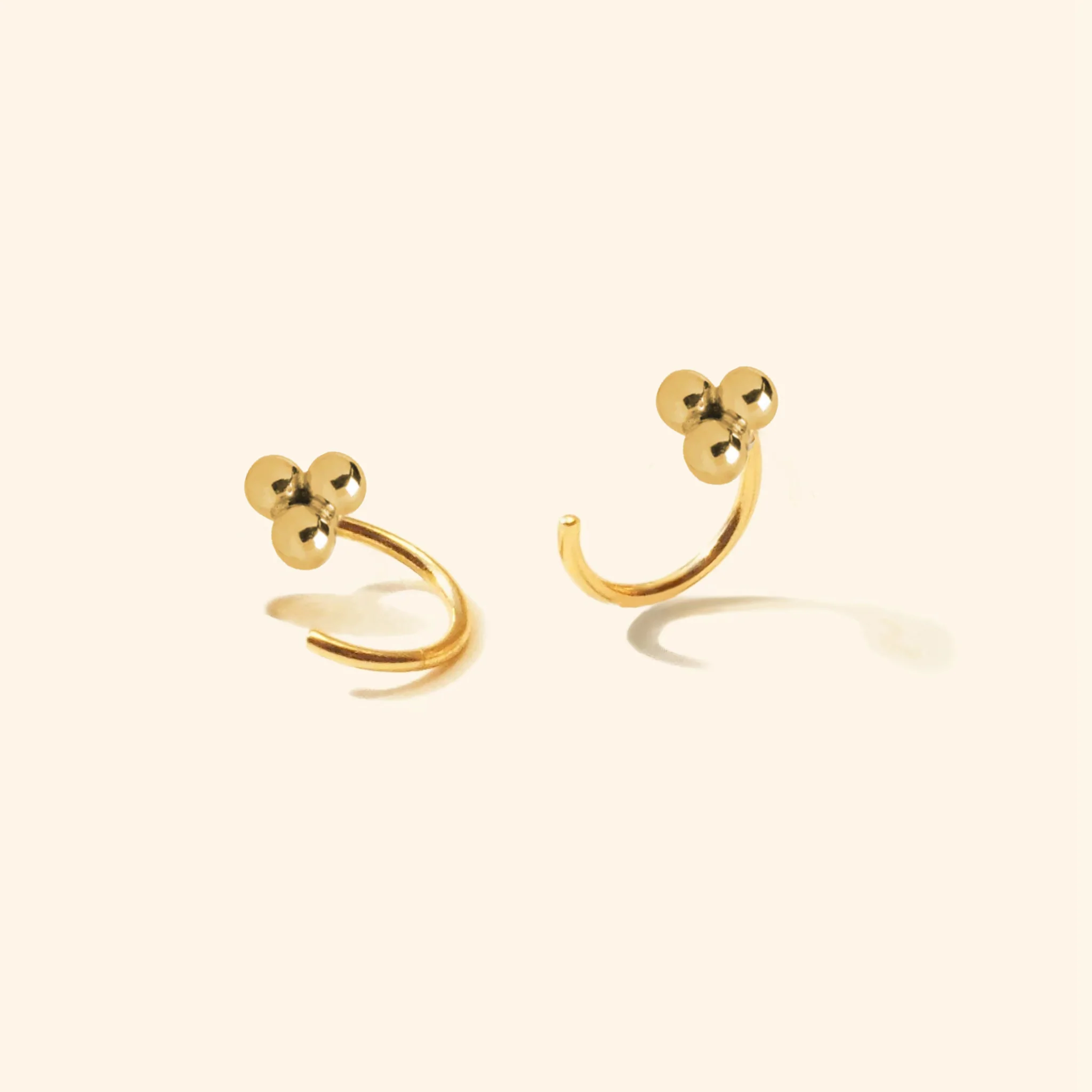 ต่างหูหมุน ทรีนิตี้ (Trinity Reversible Earrings)