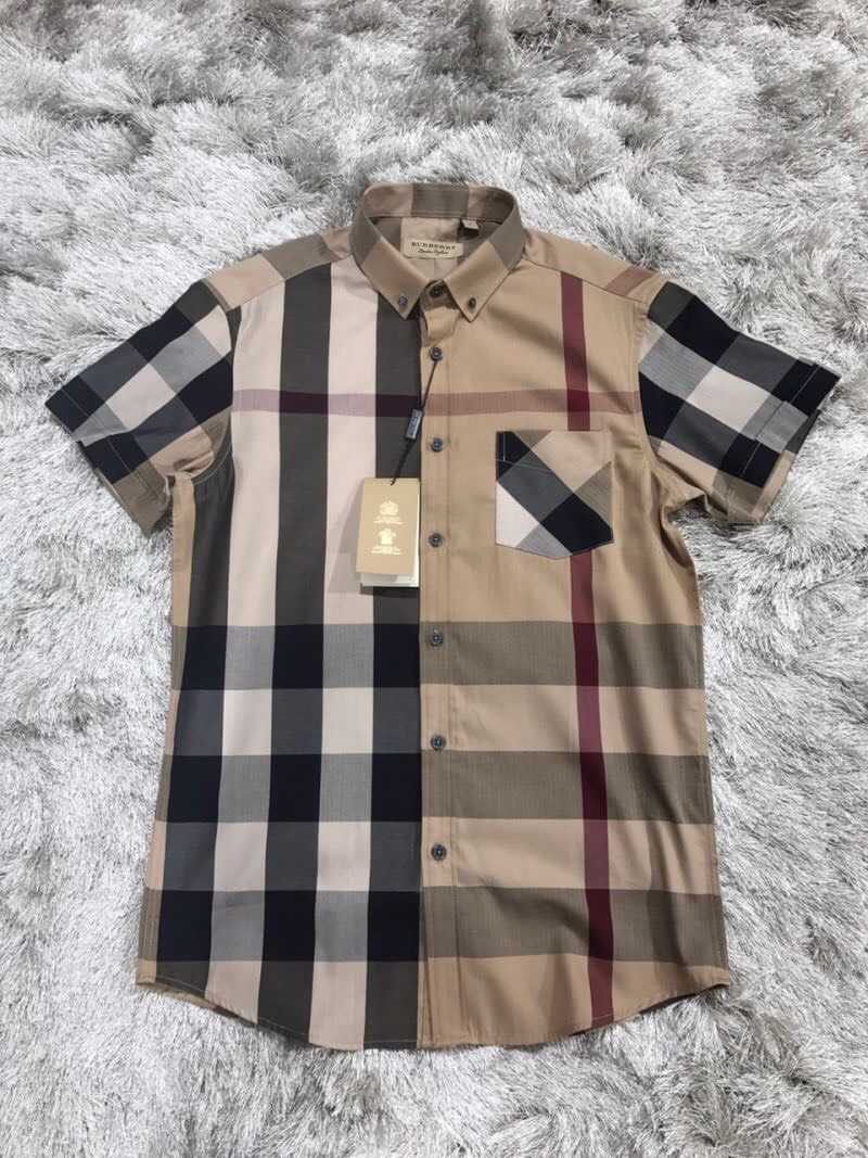 BURBERRY SHORT SLEEVE VINTAGE CHECK SHIRT เสื้อเชิ้ตแขนสั้น เบอเบอรี่ ลายสก็อต สีน้ำตาล /กรมท่า