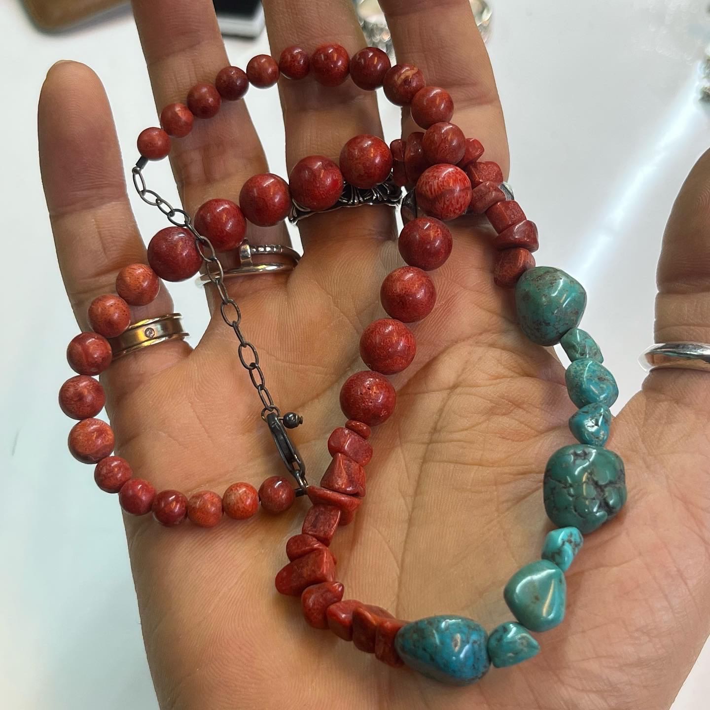 สร้อยคอหินTURQUOISE และโครอล 