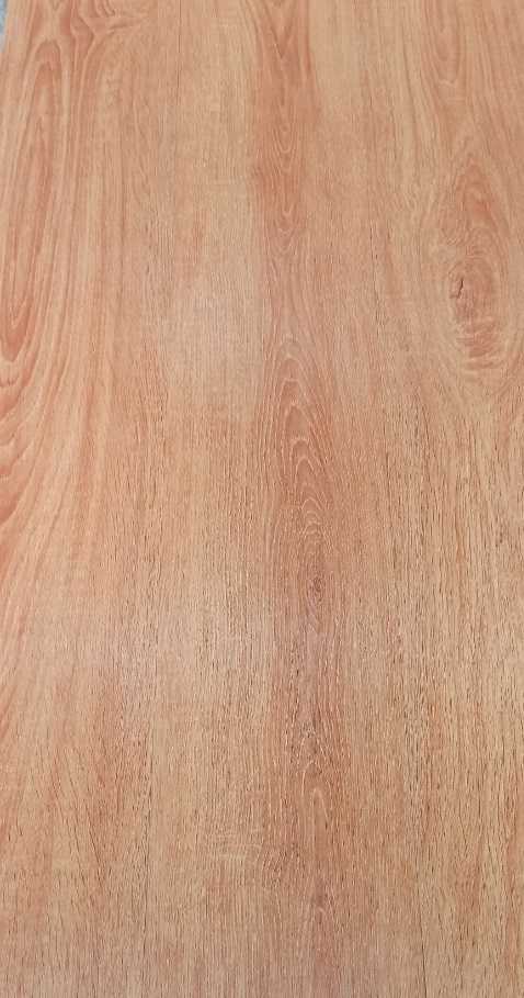 821 กระเบื้องยางลายไม้ 3 mm